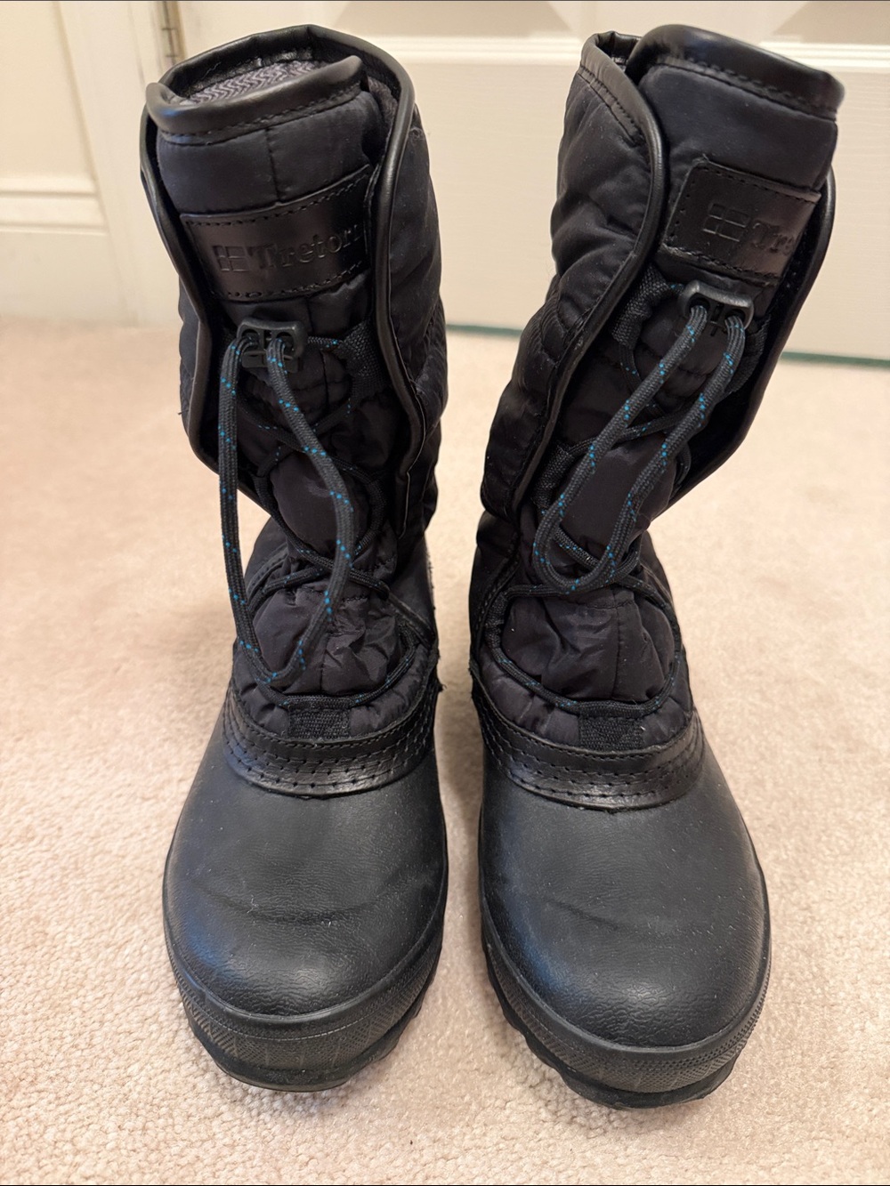 Tretorn Black Quilted Fleece-Lined Boots with Blue-Accented Laces